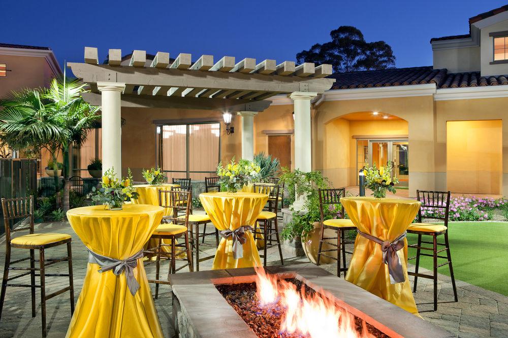 Отель Courtyard By Marriott Santa Barbara Голета Экстерьер фото
