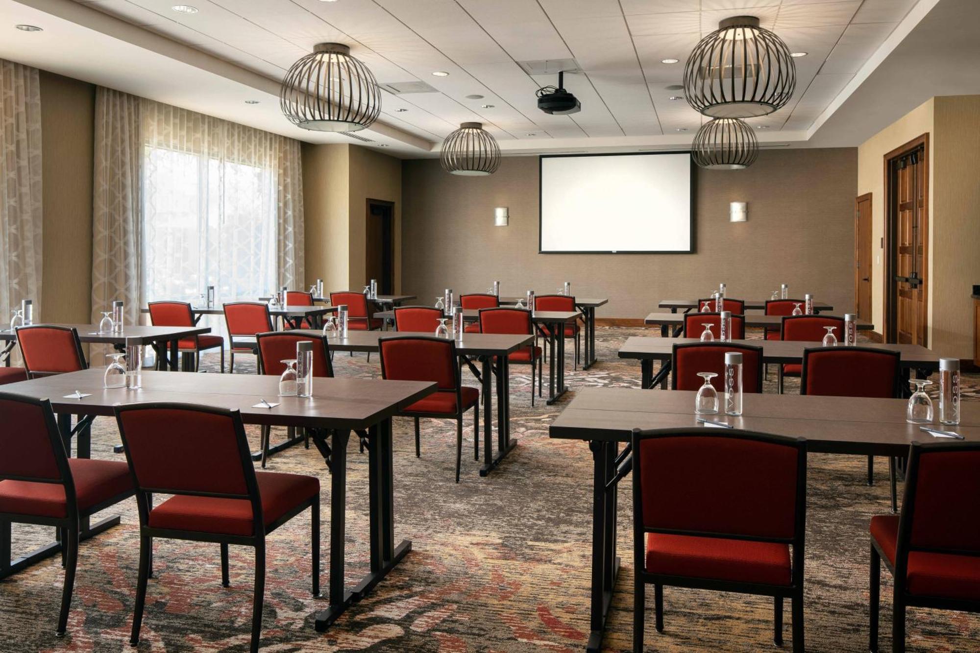 Отель Courtyard By Marriott Santa Barbara Голета Экстерьер фото