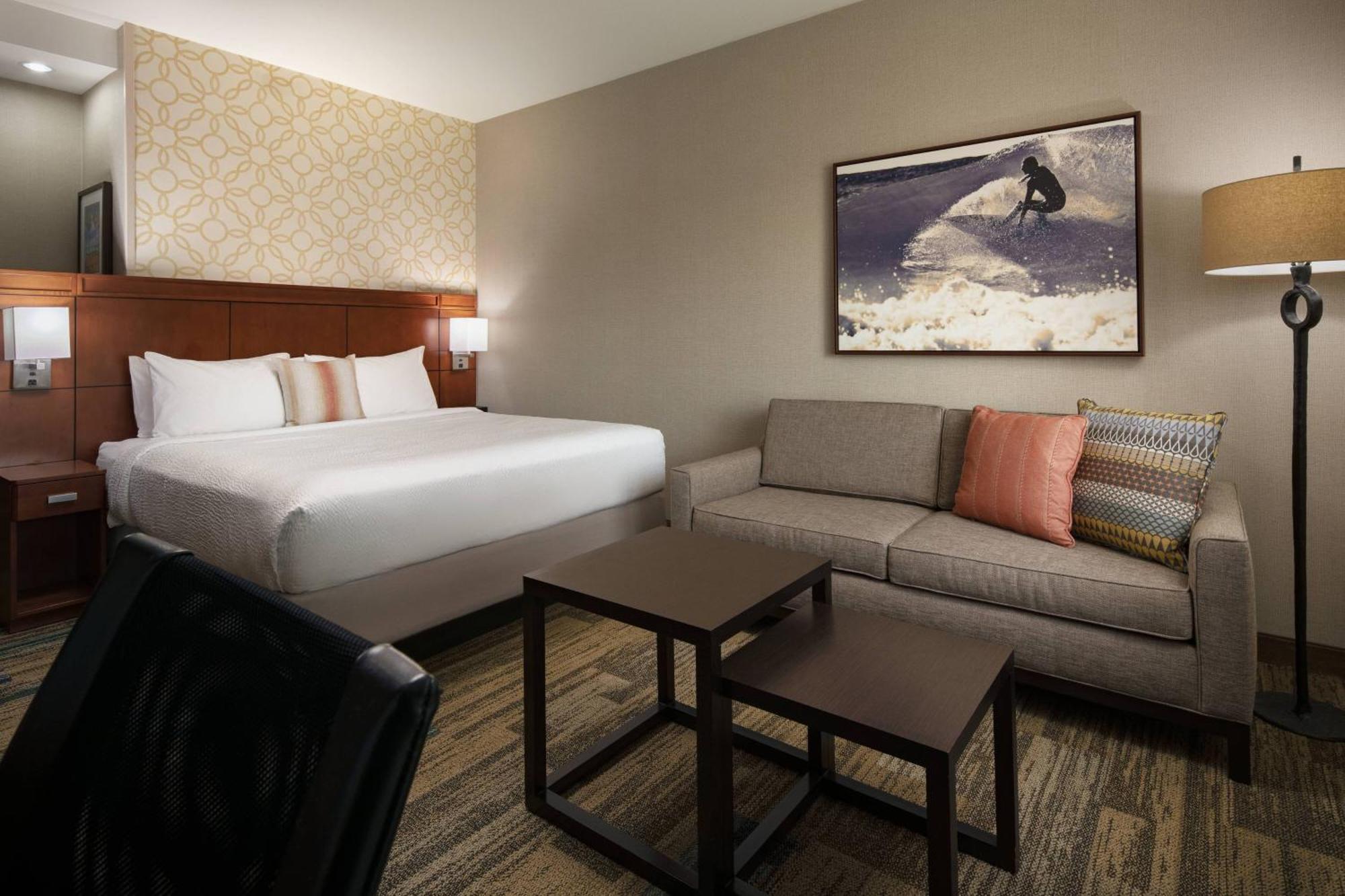Отель Courtyard By Marriott Santa Barbara Голета Экстерьер фото