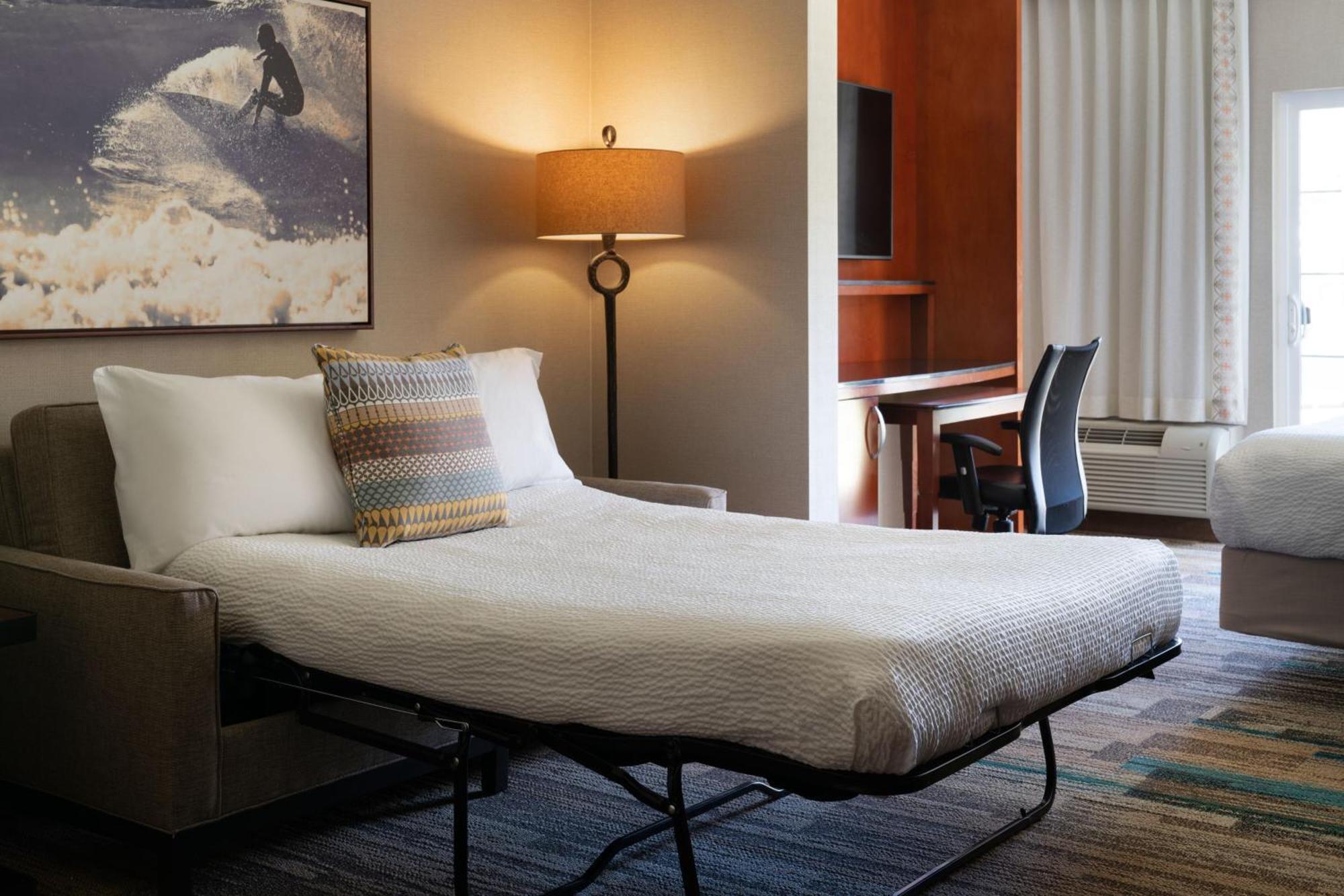 Отель Courtyard By Marriott Santa Barbara Голета Экстерьер фото