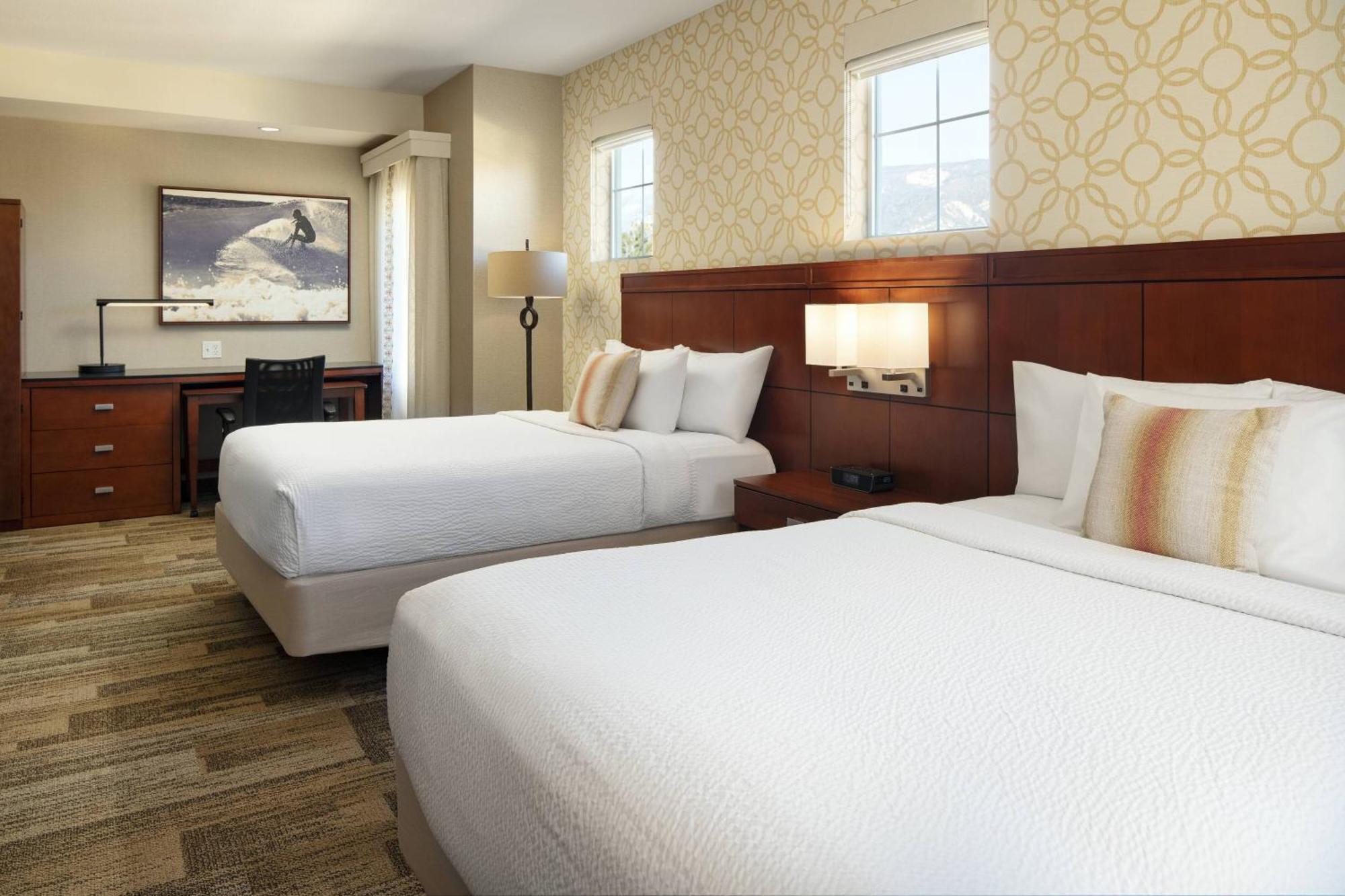 Отель Courtyard By Marriott Santa Barbara Голета Экстерьер фото
